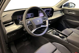 navarra sininen Audi Q3 2026 kuva 6.