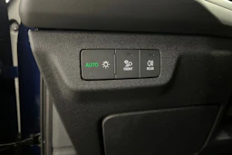 navarra sininen Audi Q3 2026 kuva 14.