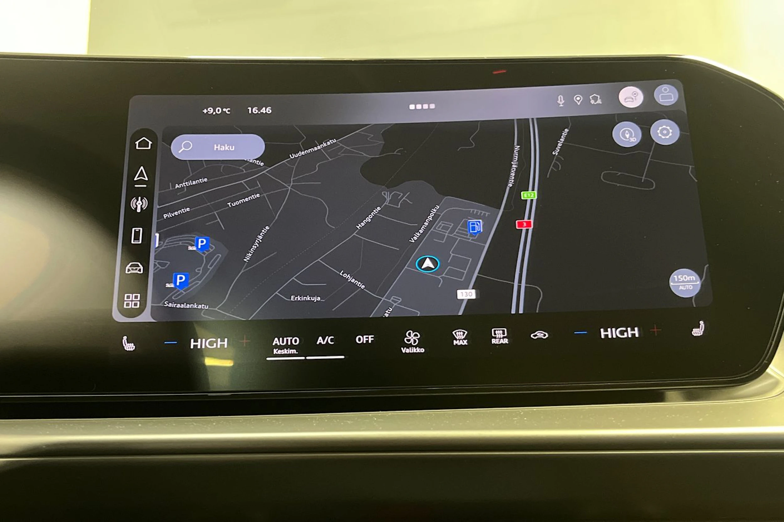 navarra sininen Audi Q3 2026 kuva 18.