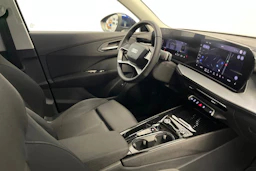 navarra sininen Audi Q3 2026 kuva 23.