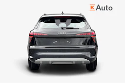 musta Audi Q3 2026 kuva 3.