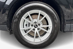 musta Audi Q3 2026 kuva 9.