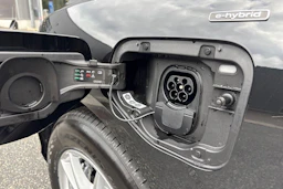 musta Audi Q3 2026 kuva 14.