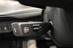 musta Audi Q3 2026 kuva 18.