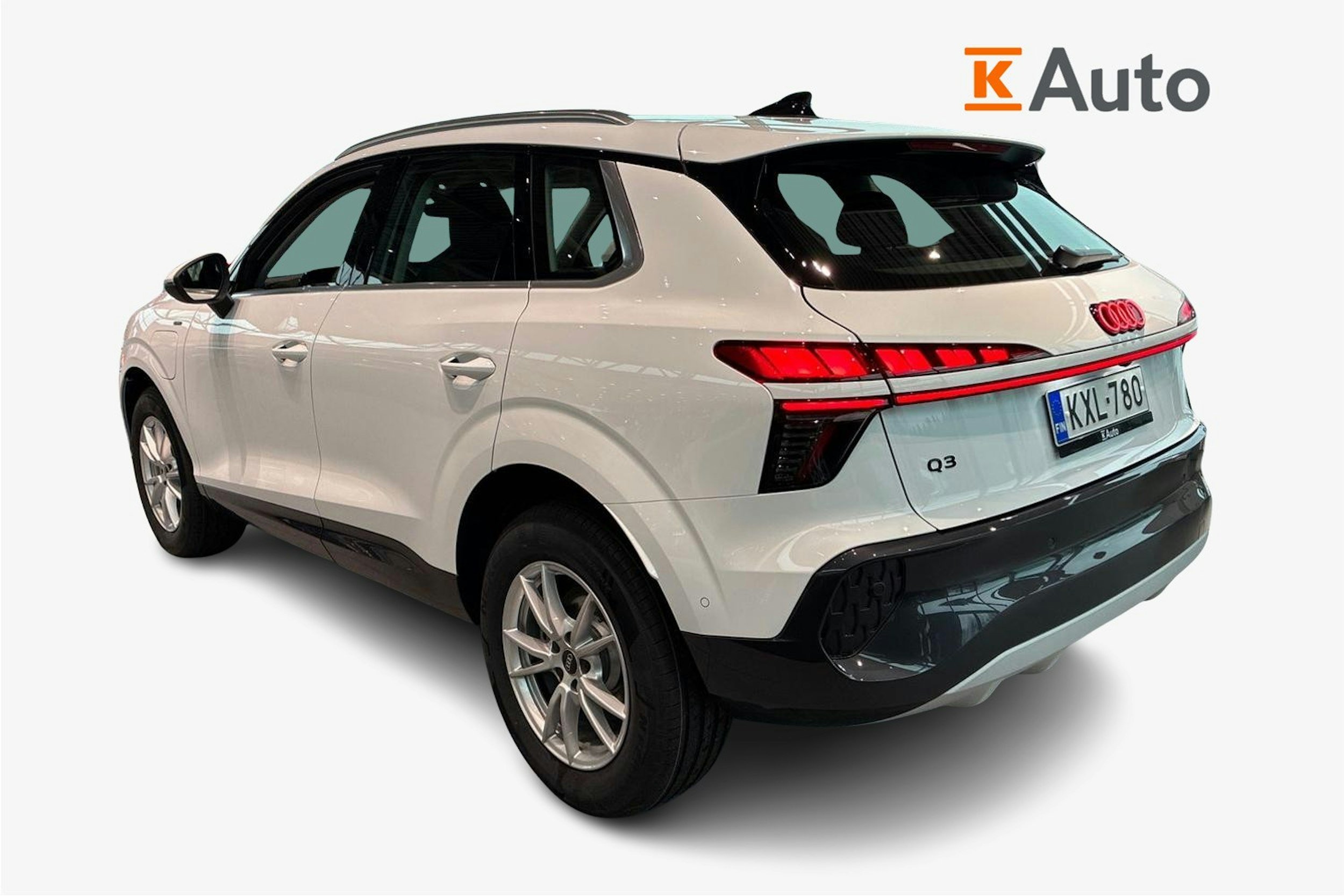 valkoinen Audi Q3 2026 kuva 2.