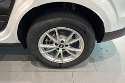 valkoinen Audi Q3 2026 kuva 10.