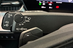 valkoinen Audi Q3 2026 kuva 17.