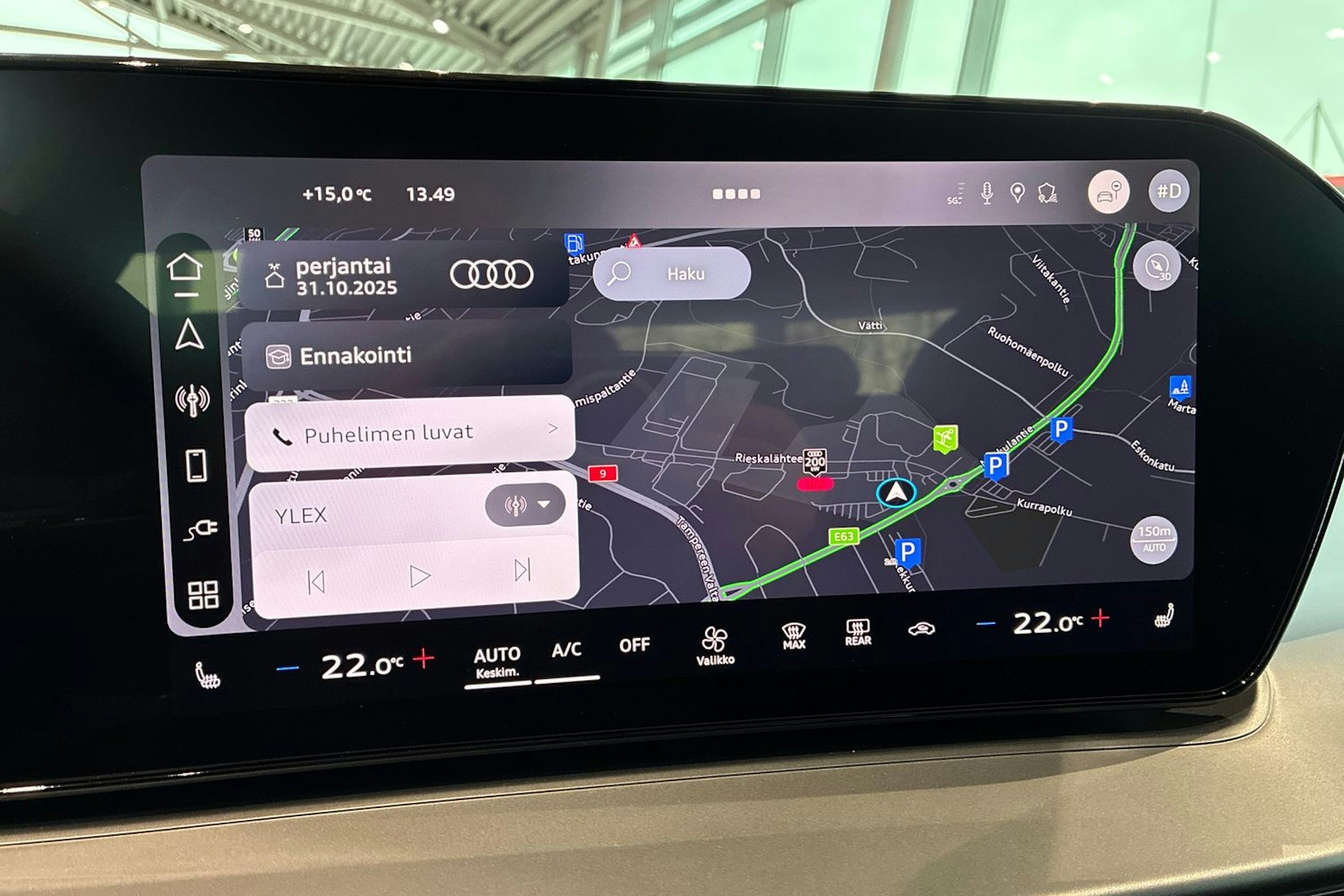 valkoinen Audi Q3 2026 kuva 20.