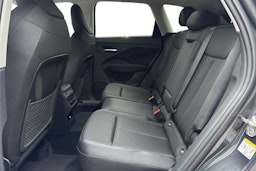 harmaa Audi Q3 2026 kuva 8.