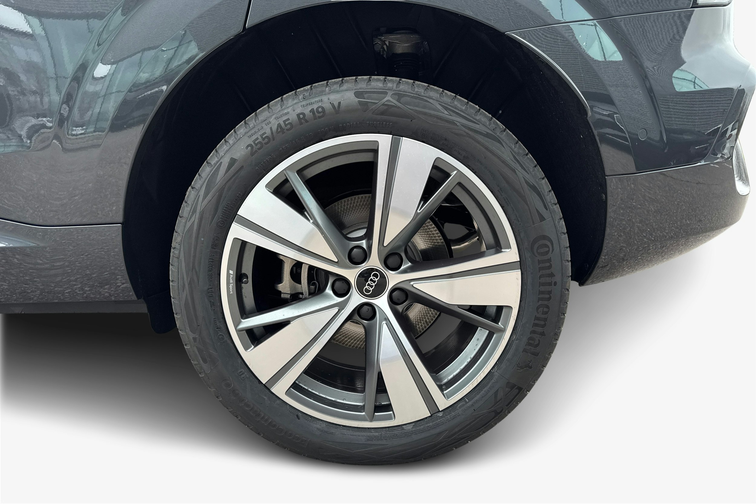 harmaa Audi Q3 2026 kuva 9.