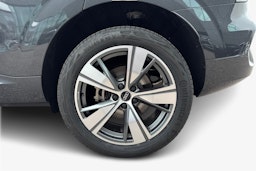 harmaa Audi Q3 2026 kuva 9.