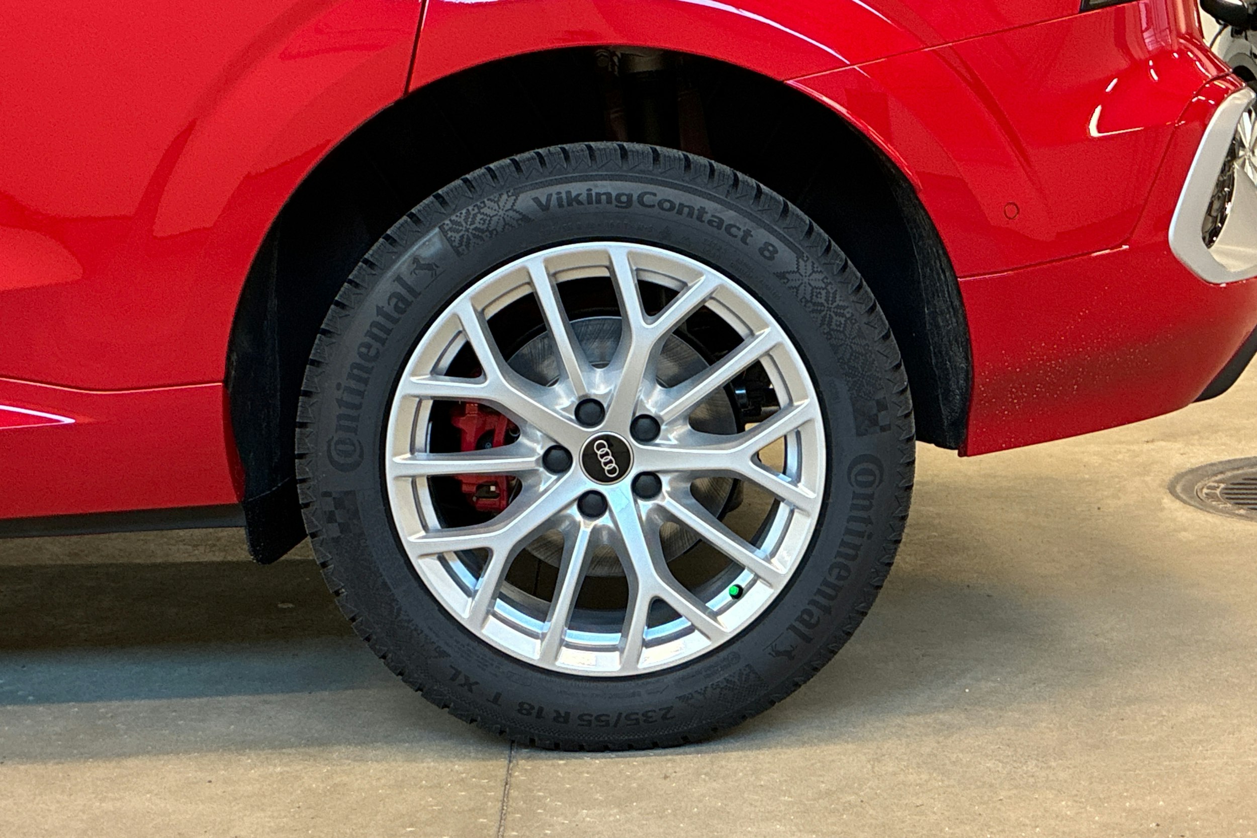 punainen Audi Q3 2026 kuva 10.