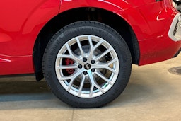 punainen Audi Q3 2026 kuva 10.