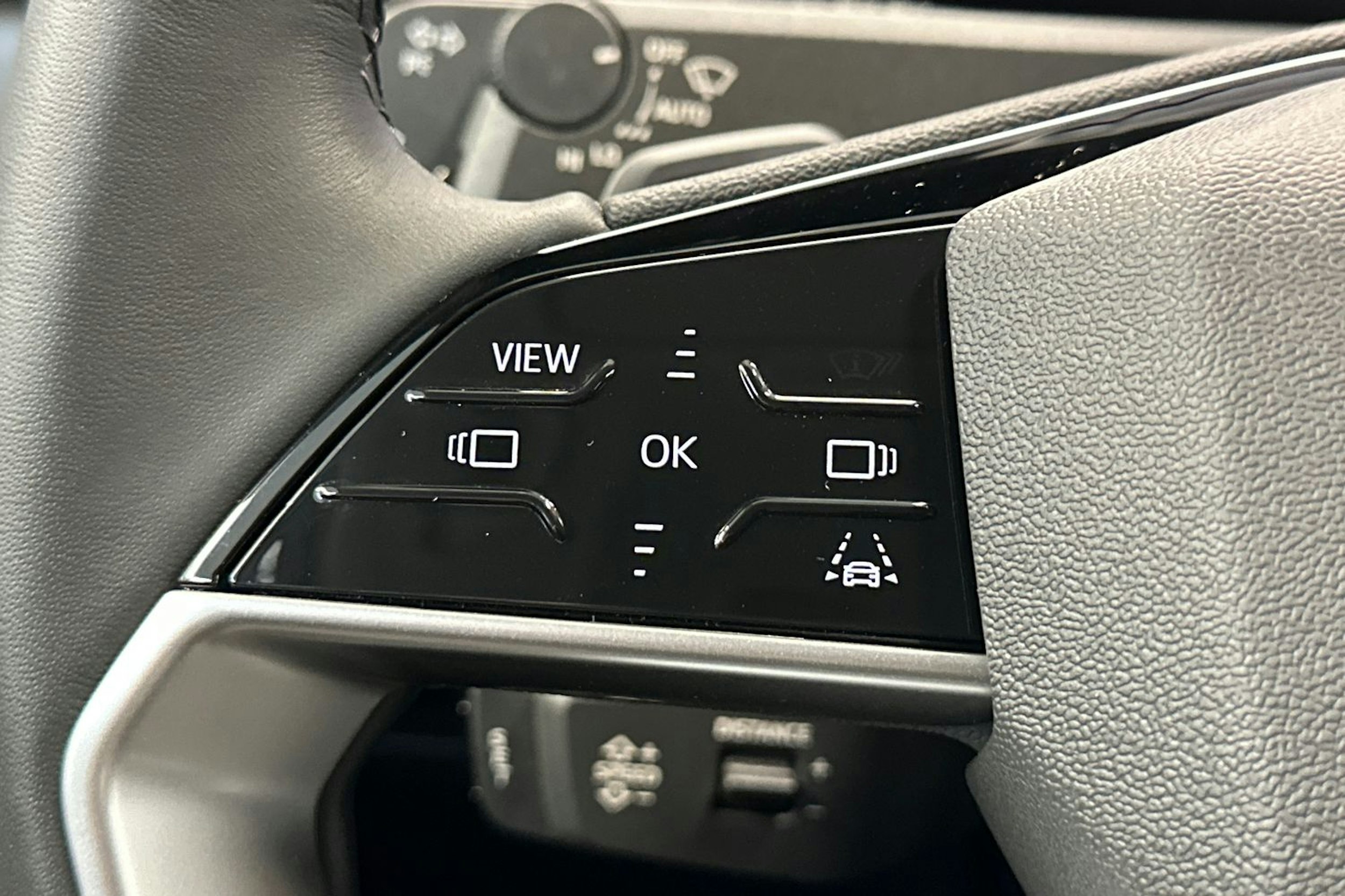 valkoinen Audi Q3 2026 kuva 8.