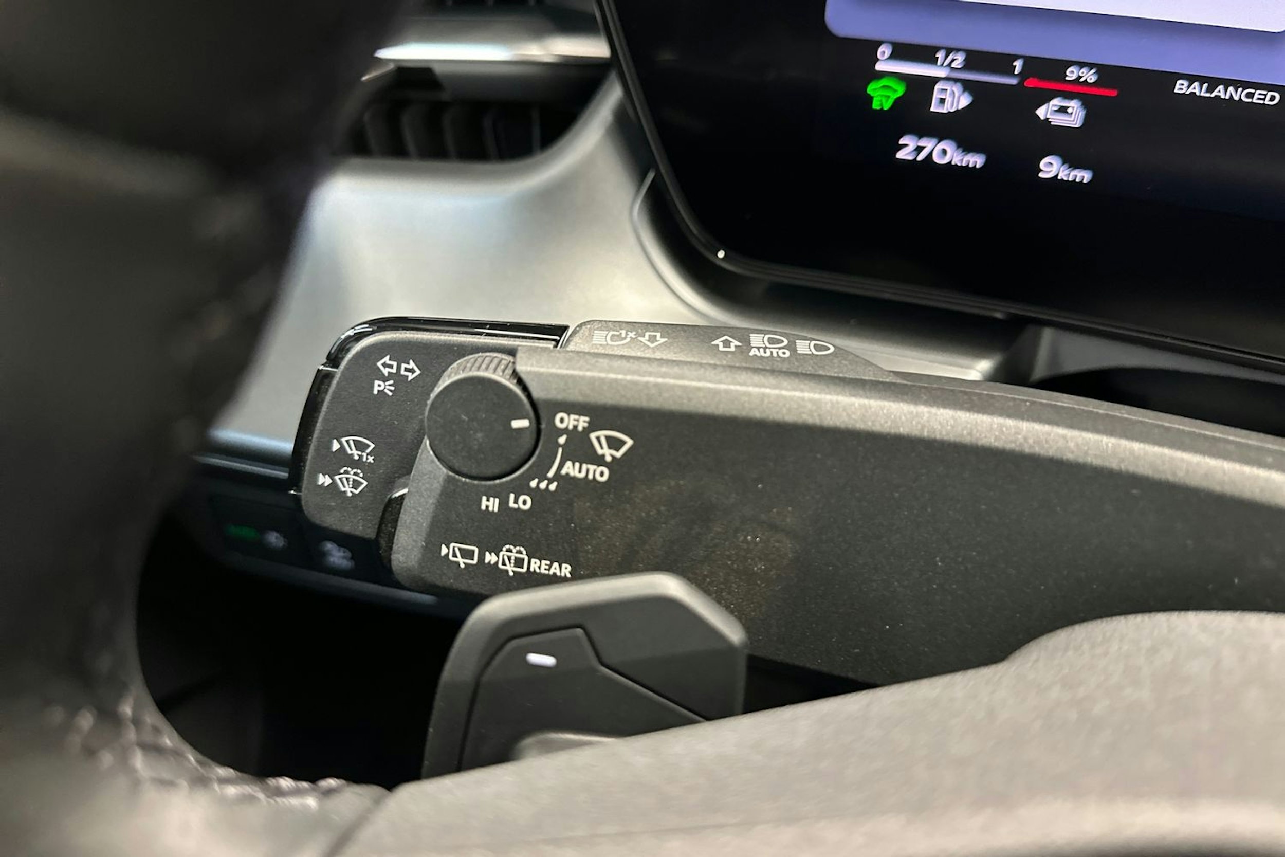 valkoinen Audi Q3 2026 kuva 10.