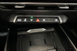 valkoinen Audi Q3 2026 kuva 14.