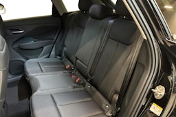 musta Audi Q3 2026 kuva 8.