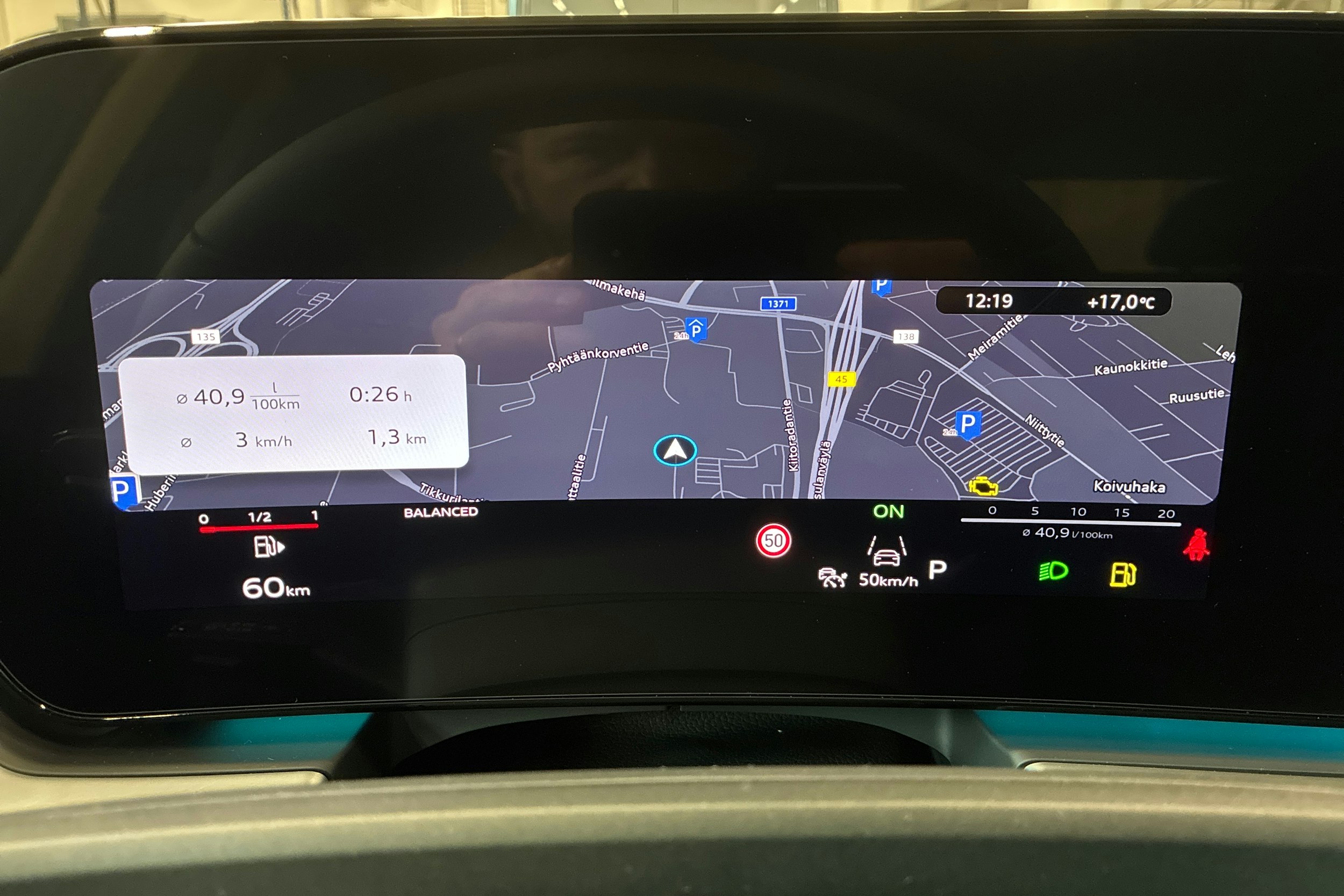 musta Audi Q3 2026 kuva 11.