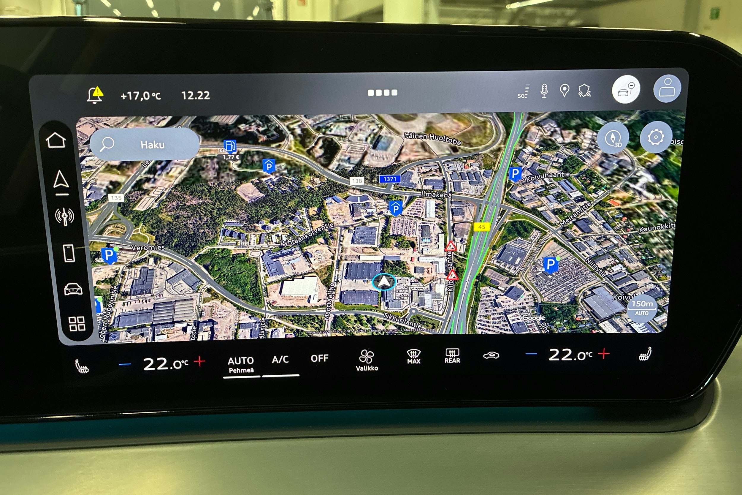 musta Audi Q3 2026 kuva 15.