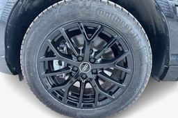 musta Audi Q3 2026 kuva 9.