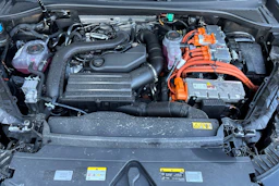 musta Audi Q3 2026 kuva 14.