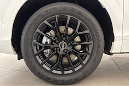 valkoinen Audi Q3 2026 kuva 10.