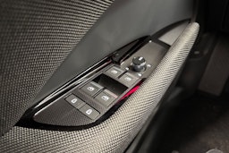 valkoinen Audi Q3 2026 kuva 19.