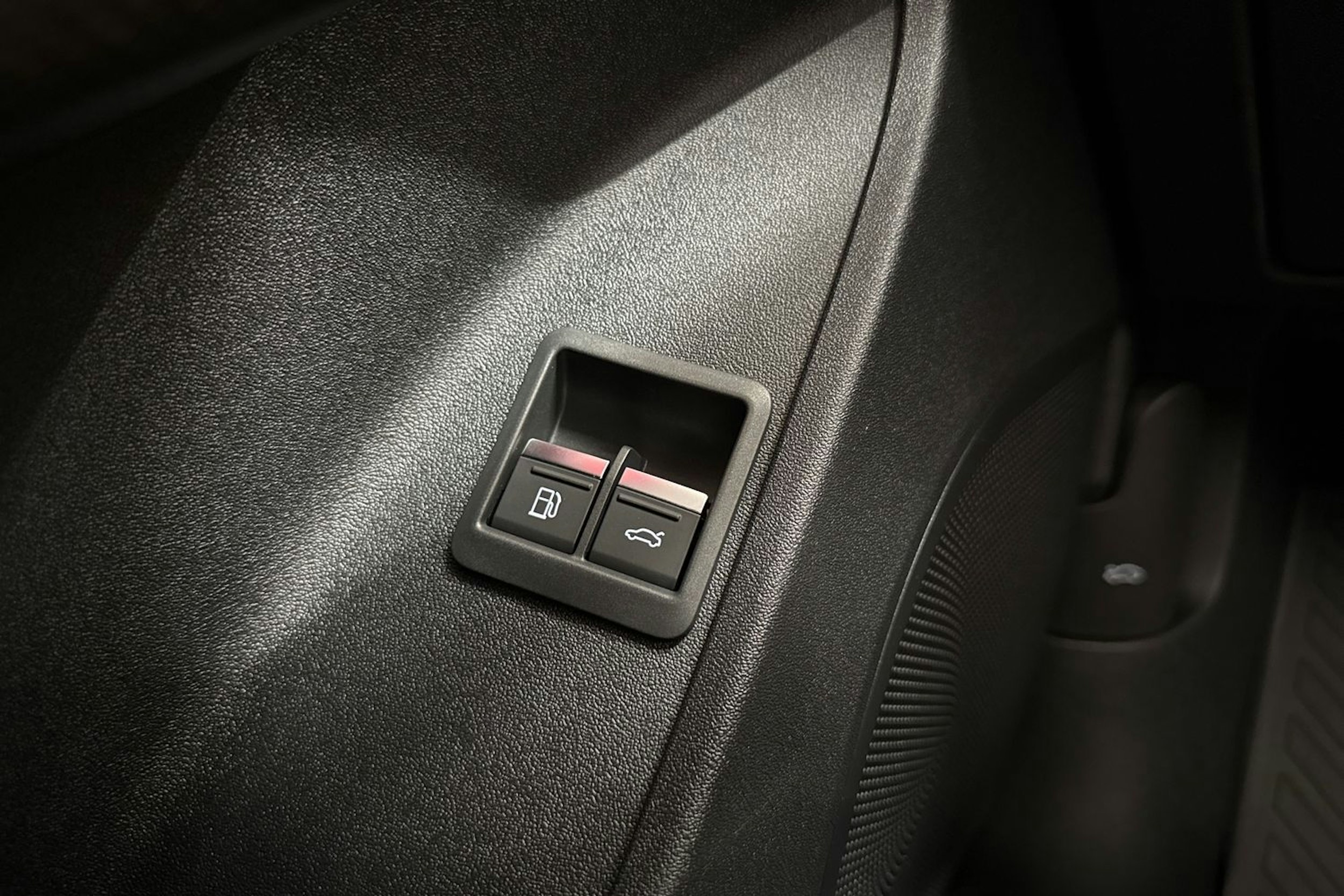 valkoinen Audi Q3 2026 kuva 20.