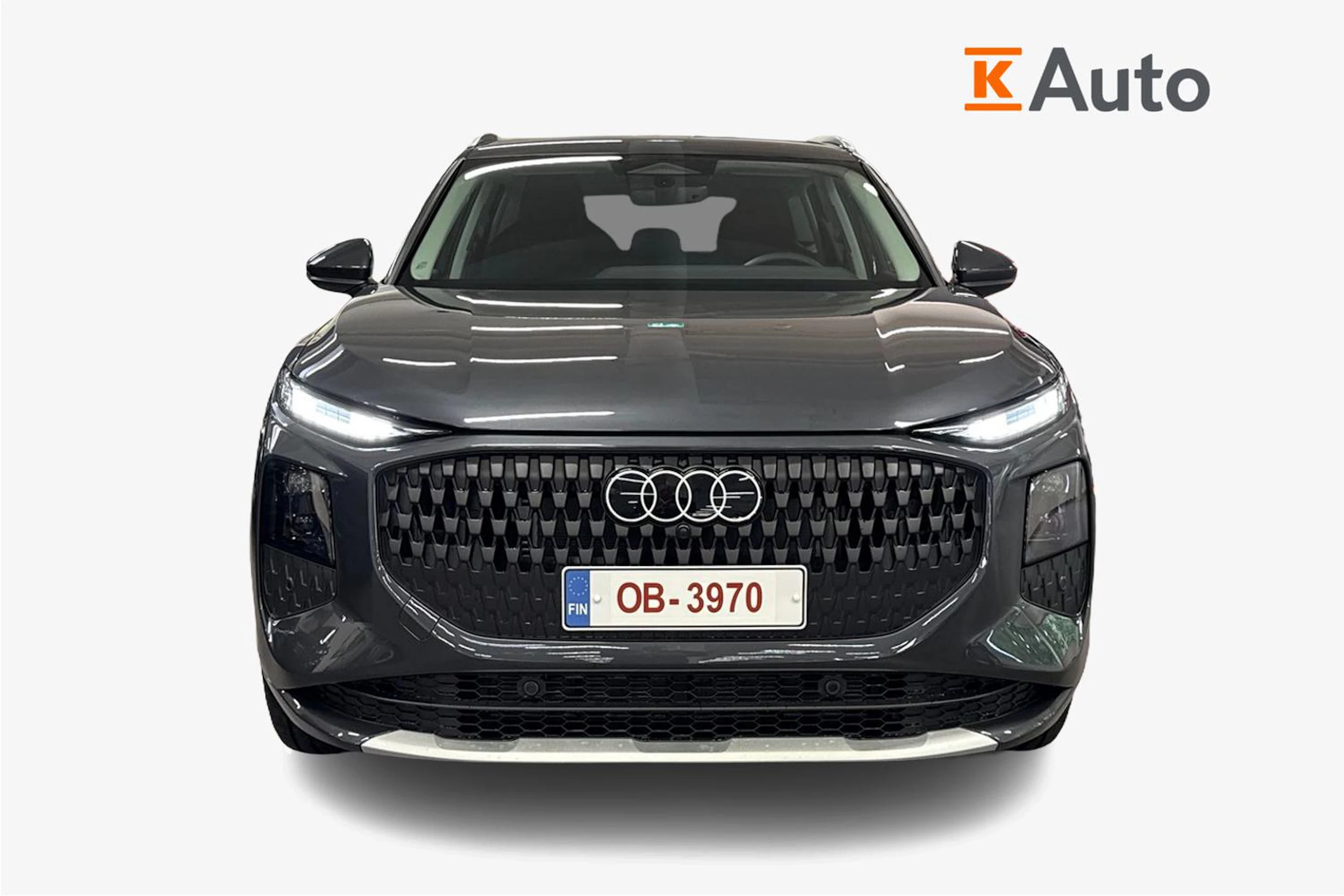 met. harmaa Audi Q3 2026 kuva 4.