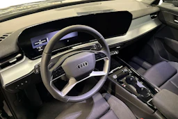 met. harmaa Audi Q3 2026 kuva 6.