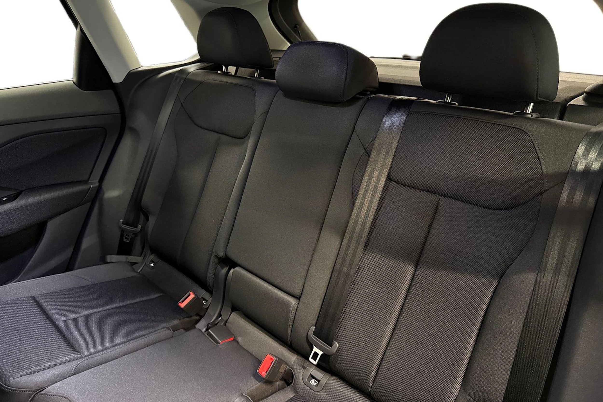 met. harmaa Audi Q3 2026 kuva 8.