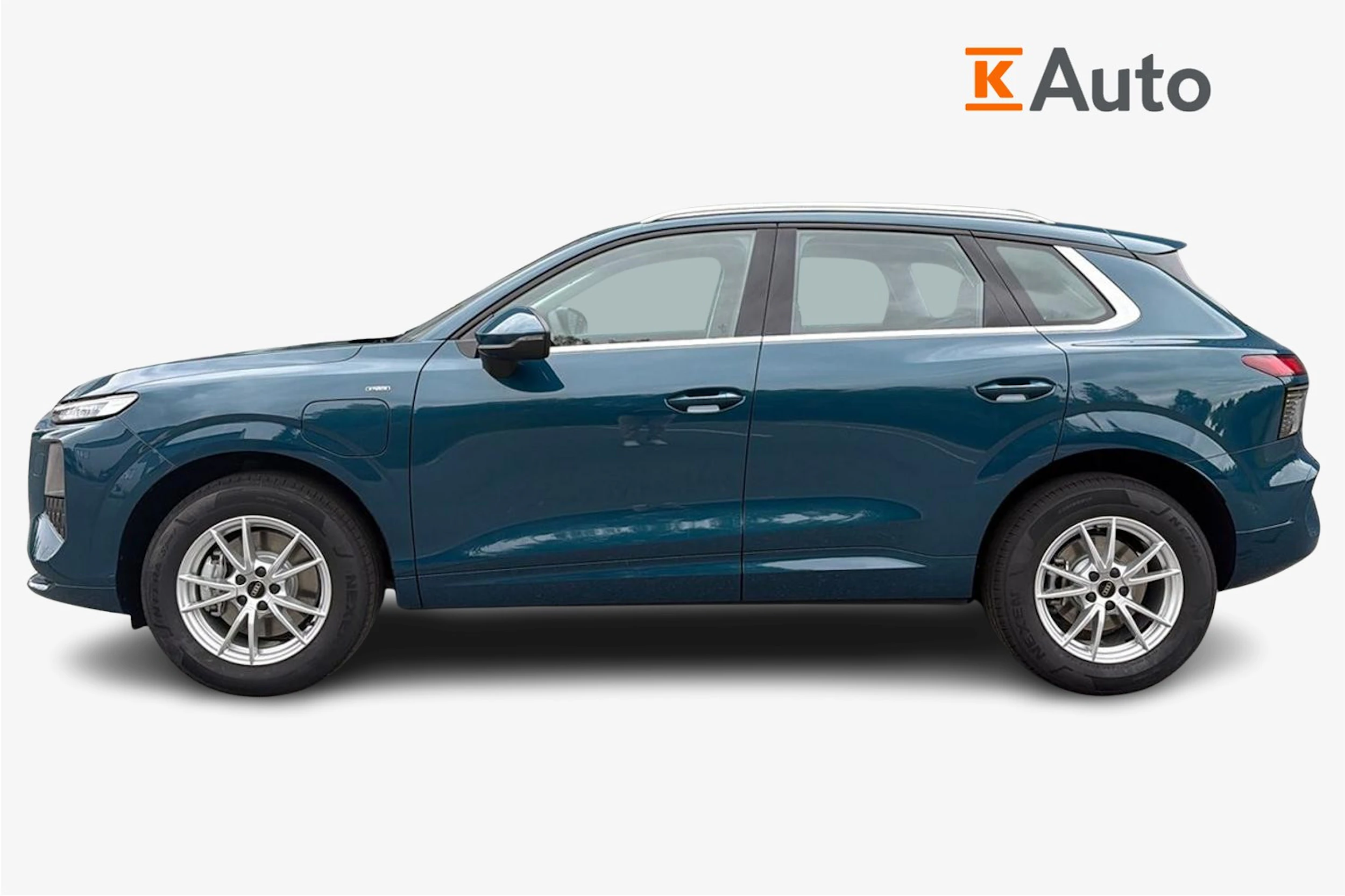 met. sininen Audi Q3 2026 kuva 5.