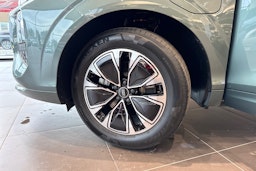 vihreä Audi Q3 2026 kuva 10.