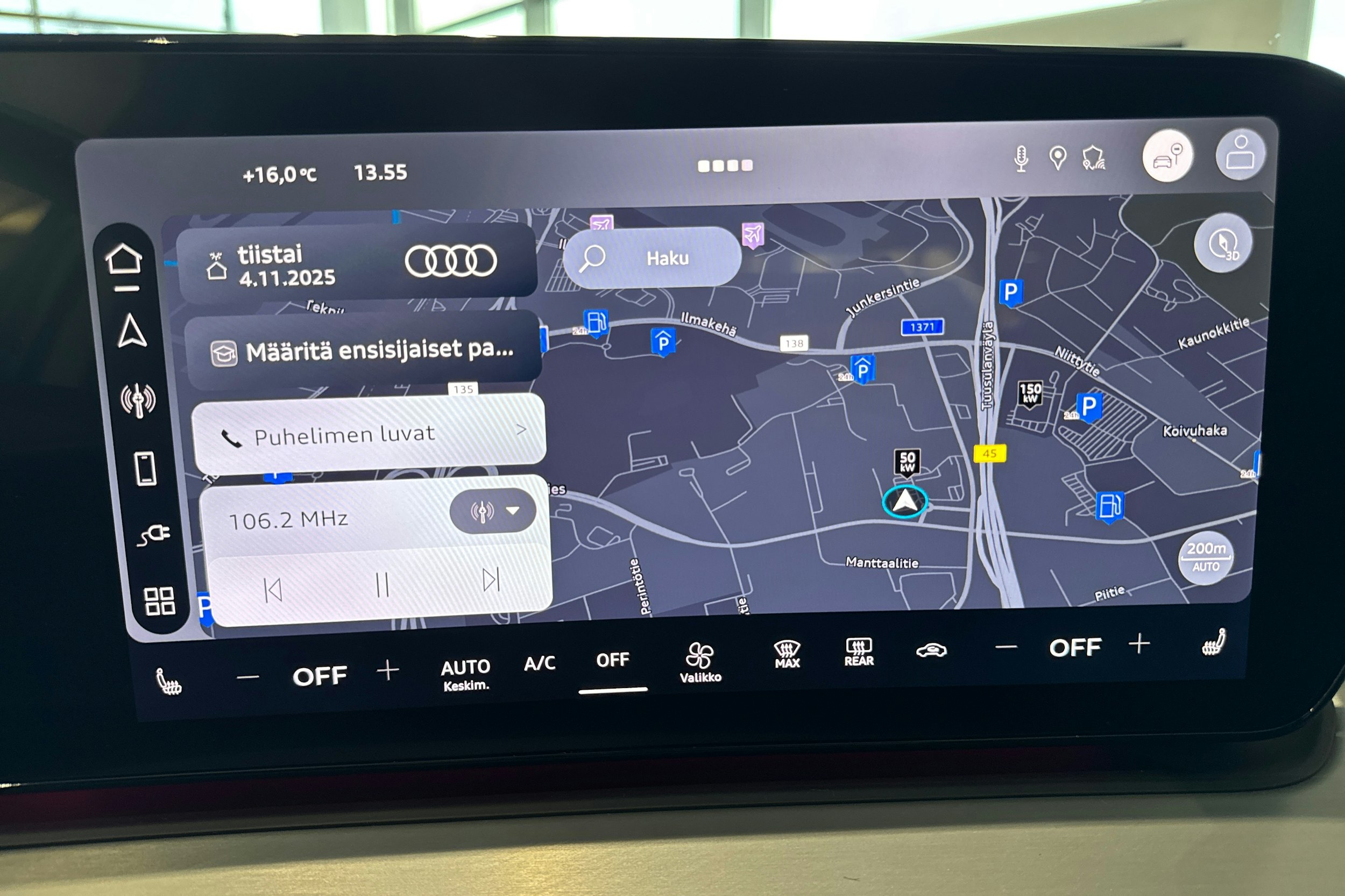 vihreä Audi Q3 2026 kuva 12.