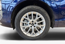 met. sininen Audi Q3 2026 kuva 9.