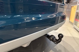 met. sininen Audi Q3 2026 kuva 14.