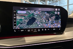 met. sininen Audi Q3 2026 kuva 17.