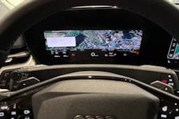 met. sininen Audi Q3 2026 kuva 21.