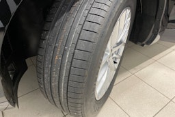 met. musta Audi Q3 2026 kuva 10.