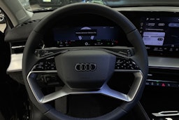 met. musta Audi Q3 2026 kuva 12.