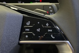 met. musta Audi Q3 2026 kuva 14.