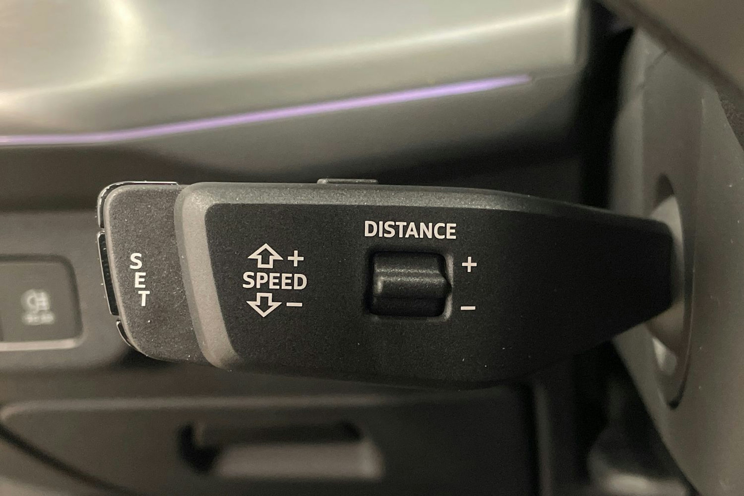 met. musta Audi Q3 2026 kuva 15.