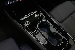 met. musta Audi Q3 2026 kuva 16.