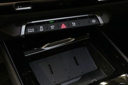 met. musta Audi Q3 2026 kuva 17.