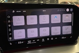 met. musta Audi Q3 2026 kuva 20.