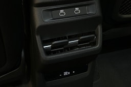 met. musta Audi Q3 2026 kuva 22.