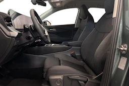 sage vihreä Audi Q3 2026 kuva 7.