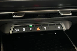 sage vihreä Audi Q3 2026 kuva 23.