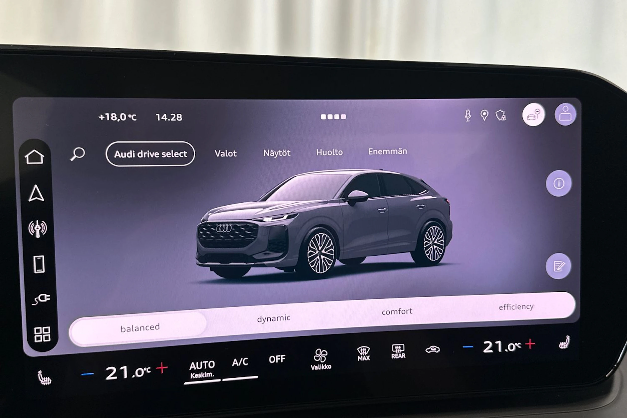 sage vihreä Audi Q3 2026 kuva 25.