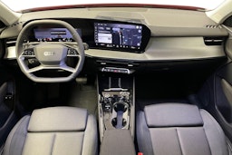 progressive punainen Audi Q3 2026 kuva 7.